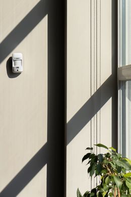 U-Prox 4820261370485 &mdash; Датчик движения с фотокамерой по запросу PIR Cam White, беспроводной, белый 1-67109 фото