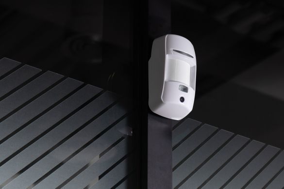 U-Prox 4820261370485 &mdash; Датчик движения с фотокамерой по запросу PIR Cam White, беспроводной, белый 1-67109 фото