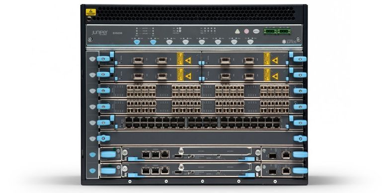 Сетевой коммутатор Juniper EX9208-BASE3A-AC &mdash; Коммутаторное шасси 8 модулей L3 40 Gigabit Ethernet 665565 фото